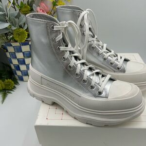 Men's Alexander, McQueen tread, slick sneaker, boots size 42 made in Italy